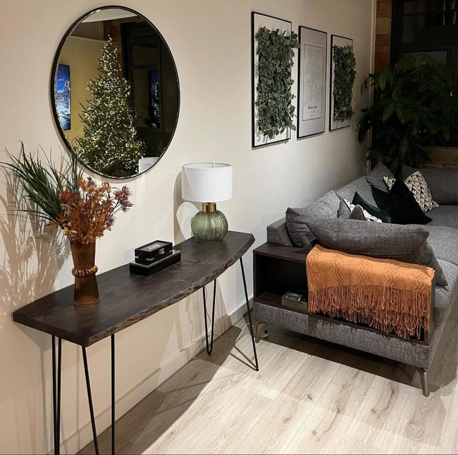 Exclusive And Modern - Bradford Centre- 85